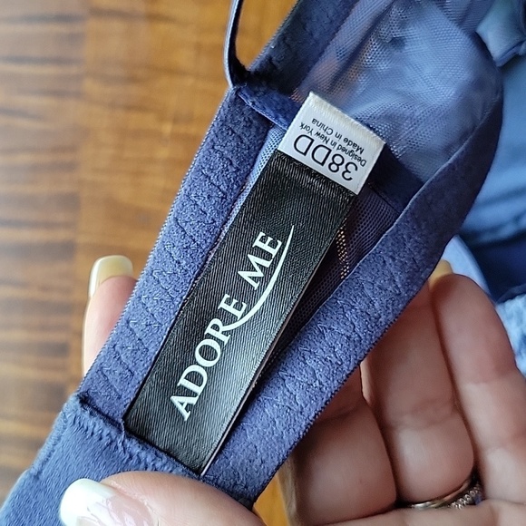 •LIKE NEW• ADORE ME LACE HALTER TOP BRA - Picture 8 of 9